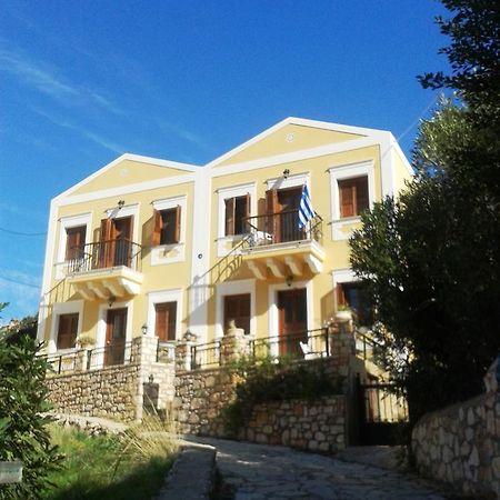 Maria'S Apartments Meyísti Екстериор снимка
