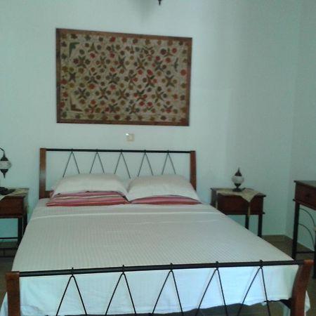Maria'S Apartments Meyísti Екстериор снимка