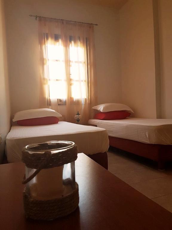 Maria'S Apartments Meyísti Екстериор снимка